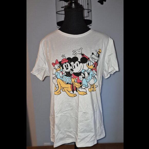 NWOT Amazon Essentials White Disney Short-Sleeve Crew-Neck T-Shirt (L) - Picture 2 of 7